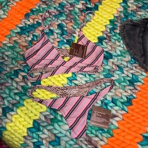 Acacia bikini 70s print perfect condition never worn large top medium bottom